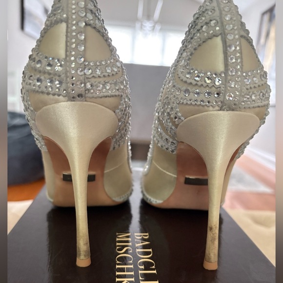 Badgley Mischka Silver Embellished Heels - Picture 7 of 9